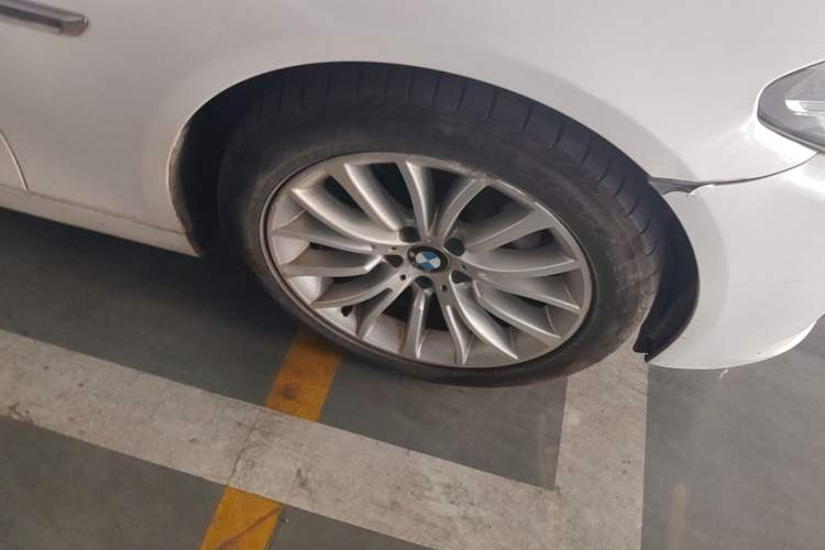 Used BMW 5 Series 2014 525Li Luxury Design Package Right Front Wheel Hub
