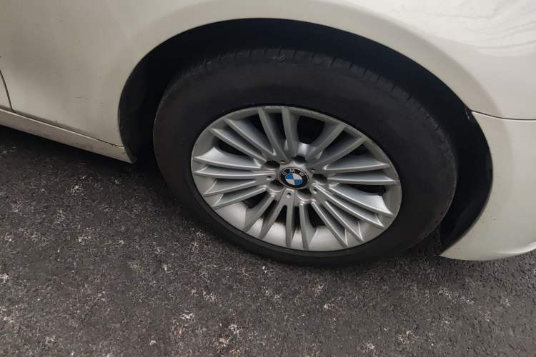 Used BMW 5 Series 2014 525Li Leading Model Right Front Wheel Hub