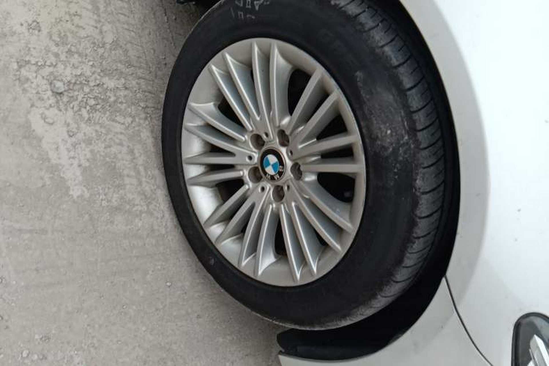 Used BMW 5 Series 2014 525Li Leading Model Right Front Wheel Hub