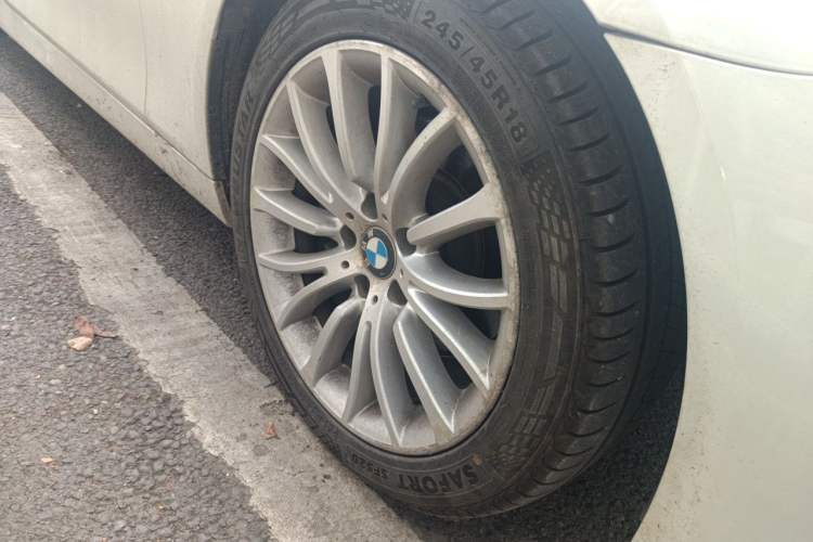 Used BMW 5 Series 2014 525Li Luxury Design Package Right Front Wheel Hub