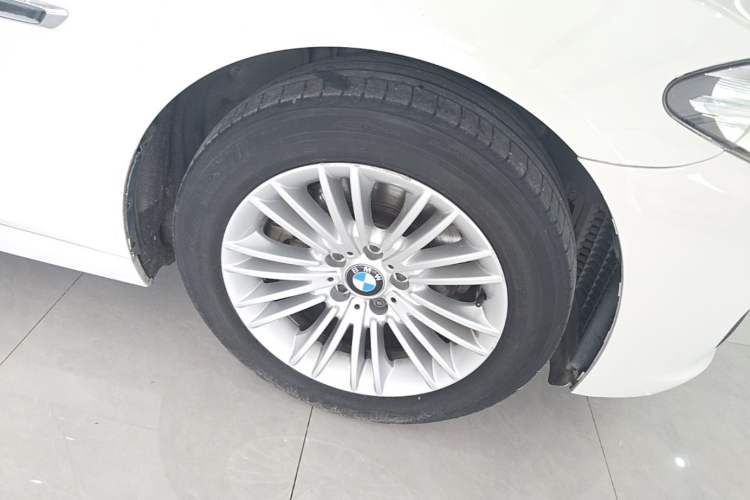 Used BMW 5 Series 2014 525Li Leading Model Right Front Wheel Hub