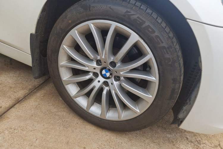 Used BMW 5 Series 2014 525Li Luxury Design Package Right Front Wheel Hub