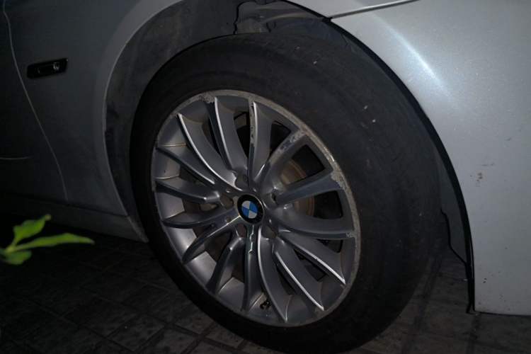 Used BMW 5 Series 2014 525Li Luxury Design Package Right Front Wheel Hub