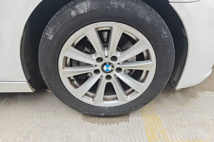 Used BMW 5 Series 2014 520i Elegant Edition Right Front Wheel Hub
