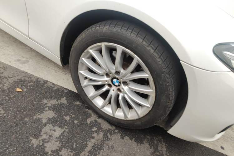 Used BMW 5 Series 2014 525Li Luxury Design Package Right Front Wheel Hub