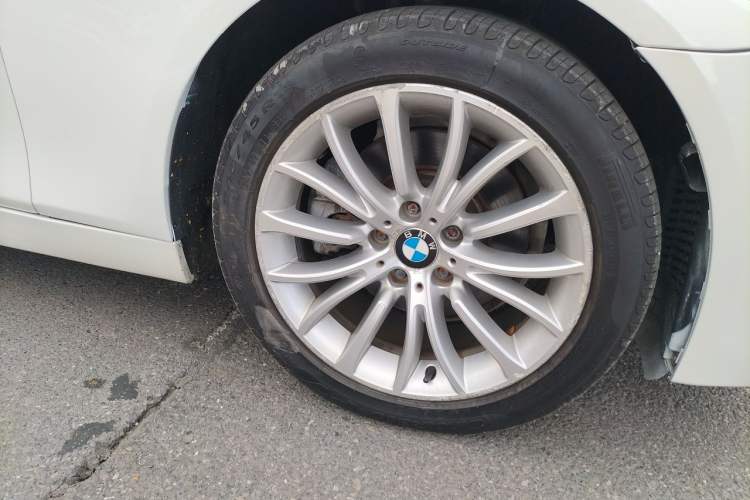 Used BMW 5 Series 2014 525Li Luxury Design Package Right Front Wheel Hub