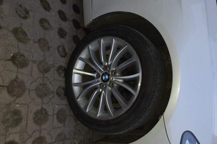 Used BMW 5 Series 2014 520i Elegant Edition Right Front Wheel Hub