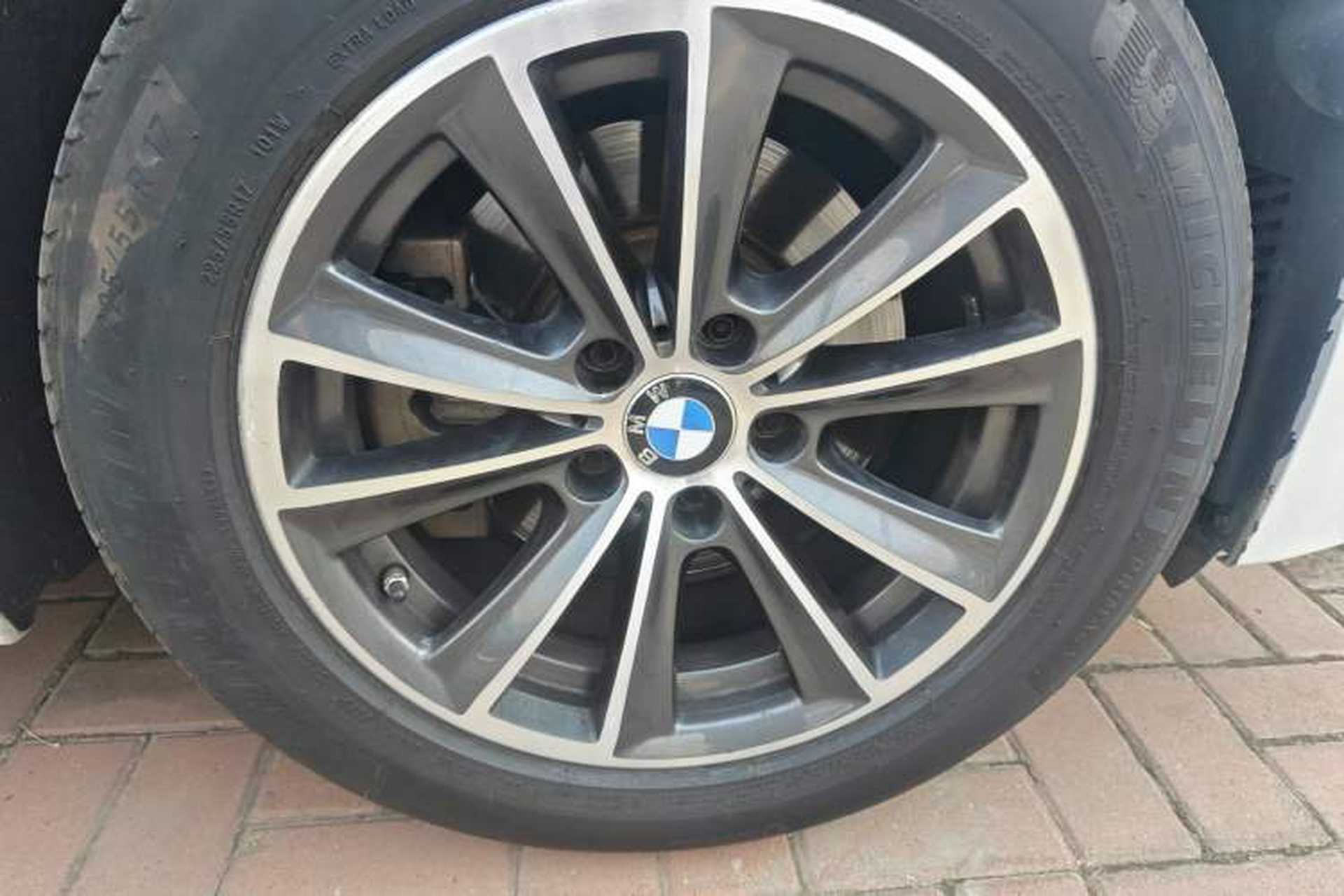 Used BMW 5 Series 2014 520Li Elegant Model Right Front Wheel Hub