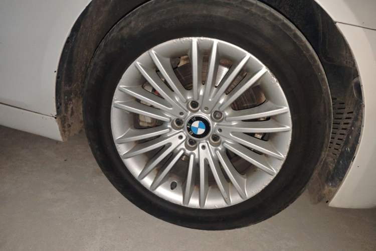 Used BMW 5 Series 2014 525Li Leading Model Right Front Wheel Hub