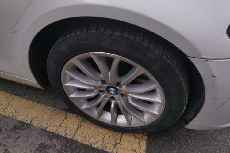 Used BMW 5 Series 2014 525Li Luxury Design Package Right Front Wheel Hub