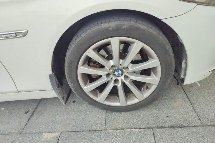 Used BMW 5 Series 2014 525Li Luxury Design Package Right Front Wheel Hub