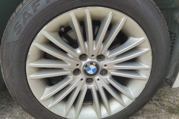 Used BMW 5 Series 2014 525Li Leading Model Right Front Wheel Hub