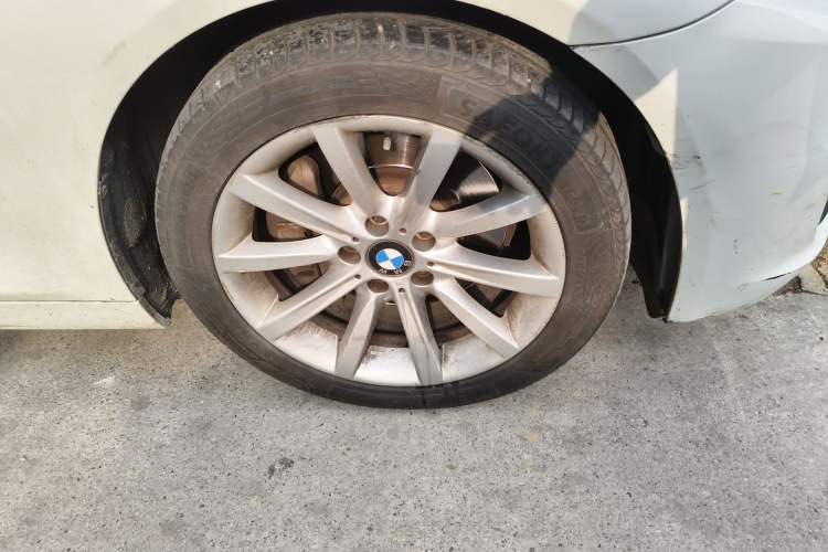Used BMW 5 Series 2014 535Li Leading Model Right Front Wheel Hub