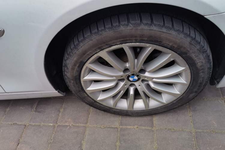 Used BMW 5 Series 2014 525Li Luxury Design Package Right Front Wheel Hub