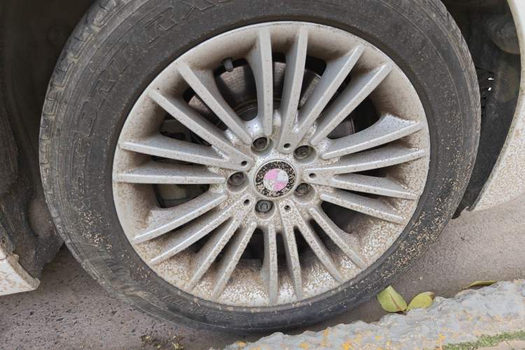Used BMW 5 Series 2014 525Li Leading Model Right Front Wheel Hub