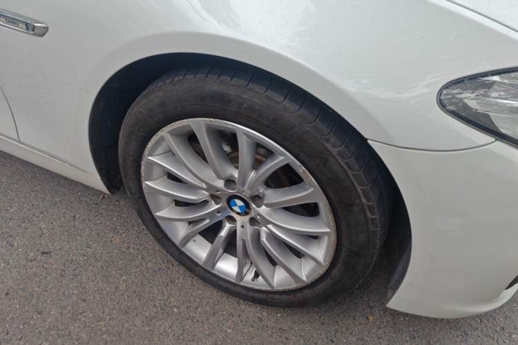 Used BMW 5 Series 2014 525Li Luxury Design Package Right Front Wheel Hub
