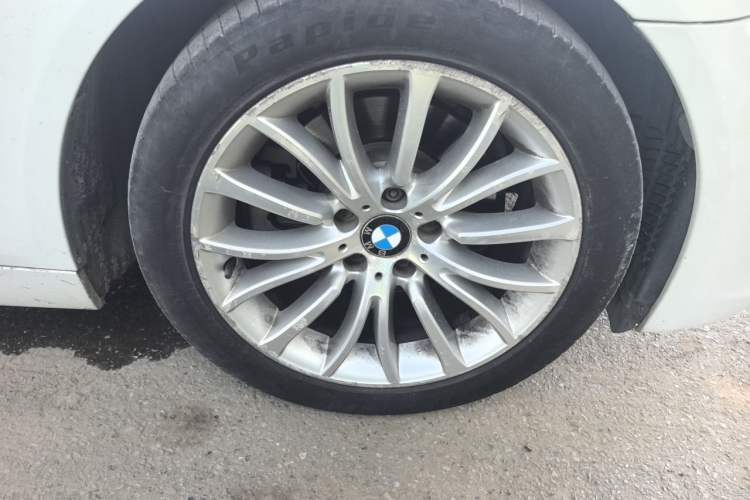 Used BMW 5 Series 2014 525Li Luxury Design Package Right Front Wheel Hub