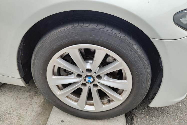 Used BMW 5 Series 2014 520i Elegant Edition Right Front Wheel Hub