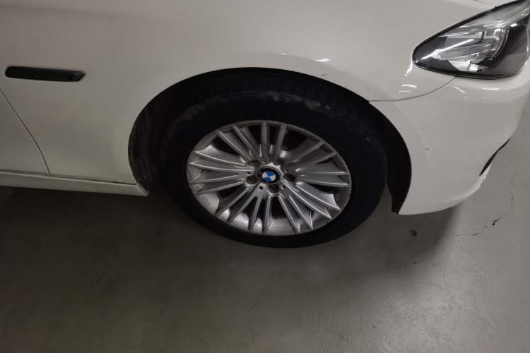 Used BMW 5 Series 2014 525Li Leading Model Right Front Wheel Hub