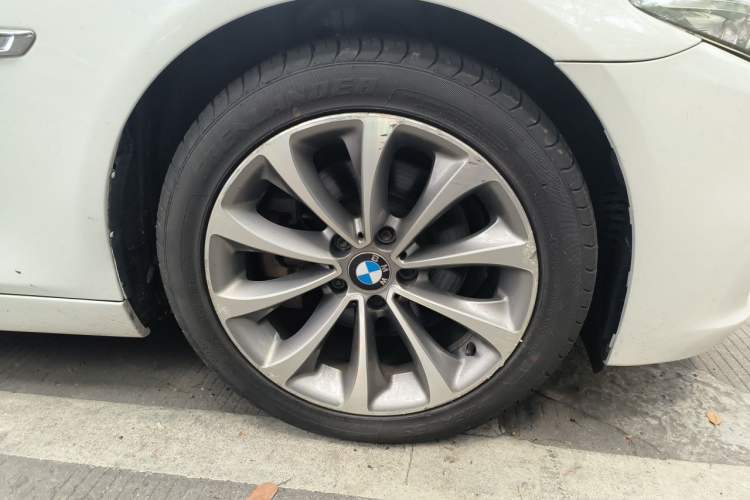 Used BMW 5 Series 2014 525Li Luxury Design Package Right Front Wheel Hub