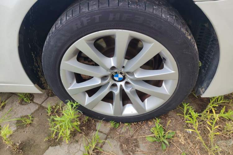 Used BMW 5 Series 2014 528Li Leading Model Right Front Wheel Hub