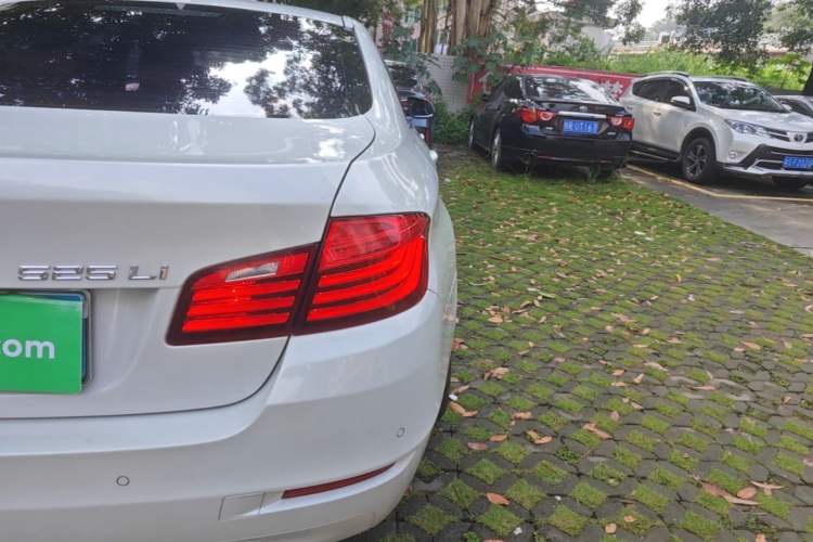 Used BMW 5 Series 2014 525Li Leading Model Right Rear Taillight