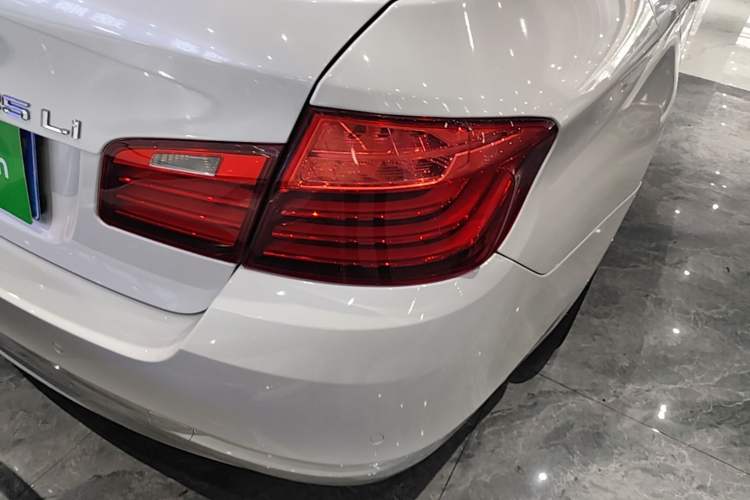 Used BMW 5 Series 2014 525Li Leading Model Right Rear Taillight