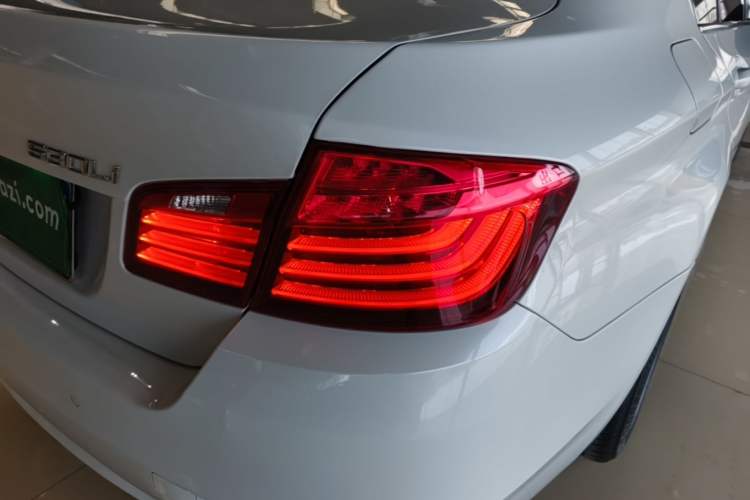 Used BMW 5 Series 2014 525Li Leading Model Right Rear Taillight