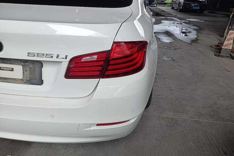 Used BMW 5 Series 2014 525Li Leading Model Right Rear Taillight