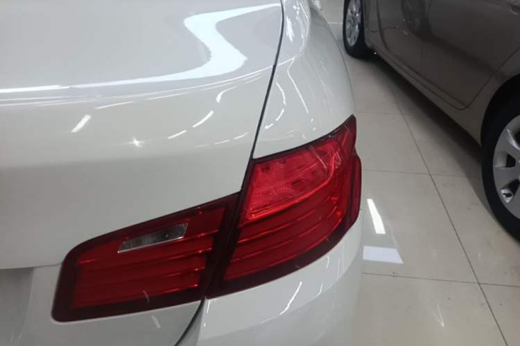 Used BMW 5 Series 2014 520Li Elegant Model Right Rear Taillight