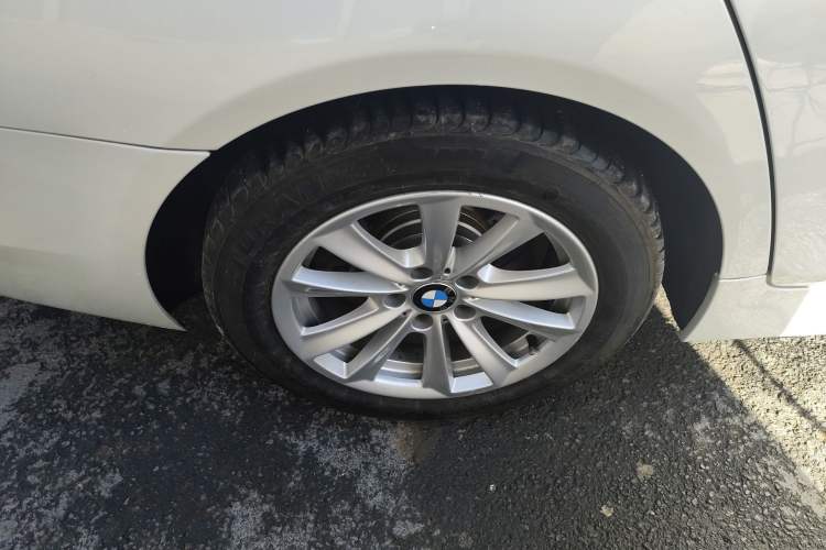 Used BMW 5 Series 2014 520i Elegant Edition Right Rear Wheel Hub