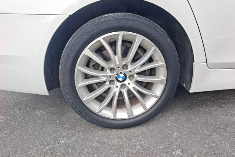 Used BMW 5 Series 2014 525Li Luxury Design Package Right Rear Wheel Hub