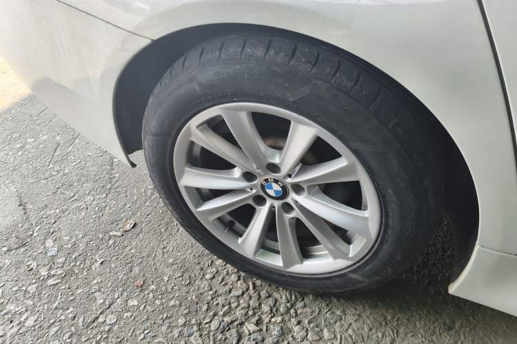 Used BMW 5 Series 2014 520i Elegant Edition Right Rear Wheel Hub