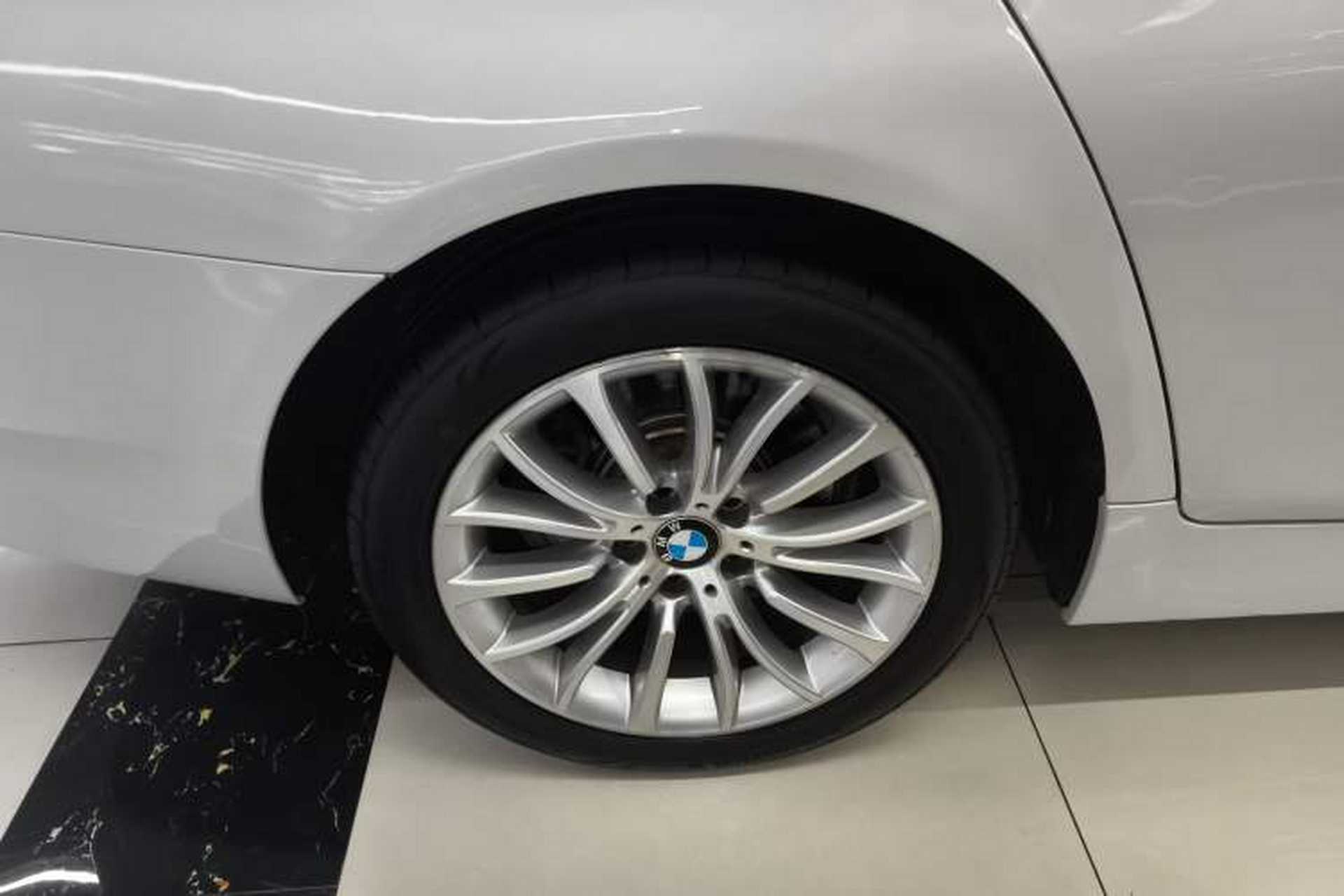 Used BMW 5 Series 2014 525Li Luxury Design Package Right Rear Wheel Hub