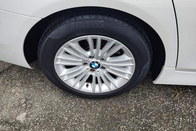 Used BMW 5 Series 2014 525Li Leading Model Right Rear Wheel Hub