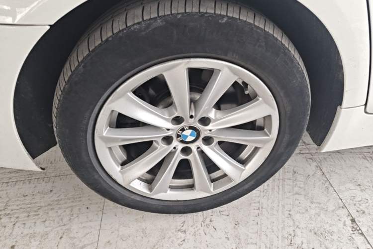 Used BMW 5 Series 2014 520i Elegant Edition Right Rear Wheel Hub