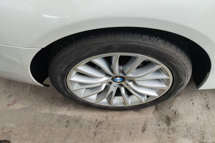 Used BMW 5 Series 2014 525Li Luxury Design Package Right Rear Wheel Hub