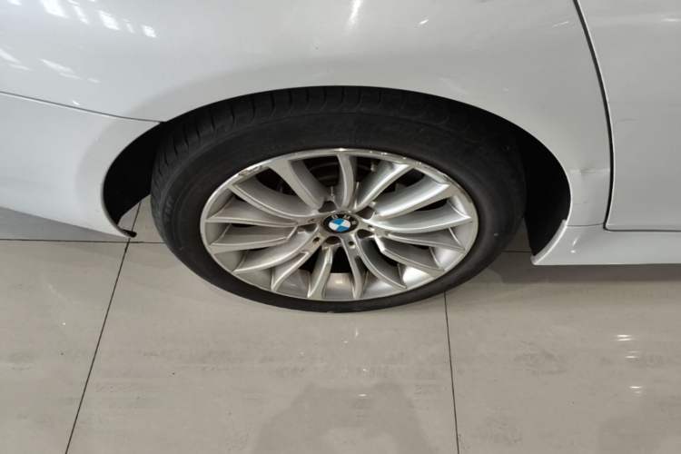 Used BMW 5 Series 2014 525Li Luxury Design Package Right Rear Wheel Hub