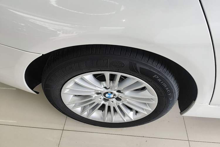 Used BMW 5 Series 2014 525Li Leading Model Right Rear Wheel Hub