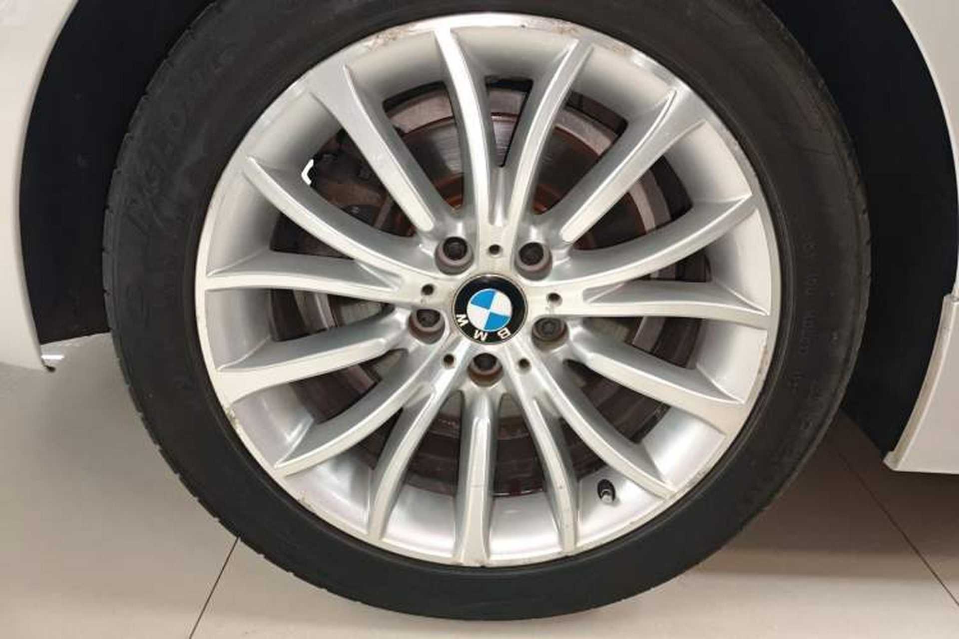 Used BMW 5 Series 2014 525Li Luxury Design Package Right Rear Wheel Hub
