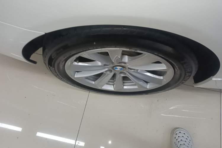 Used BMW 5 Series 2014 520Li Elegant Model Right Rear Wheel Hub