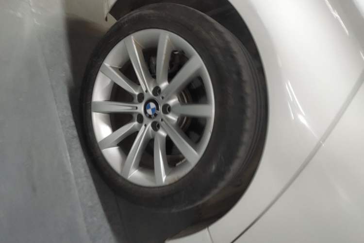 Used BMW 5 Series 2014 535Li Leading Model Right Rear Wheel Hub