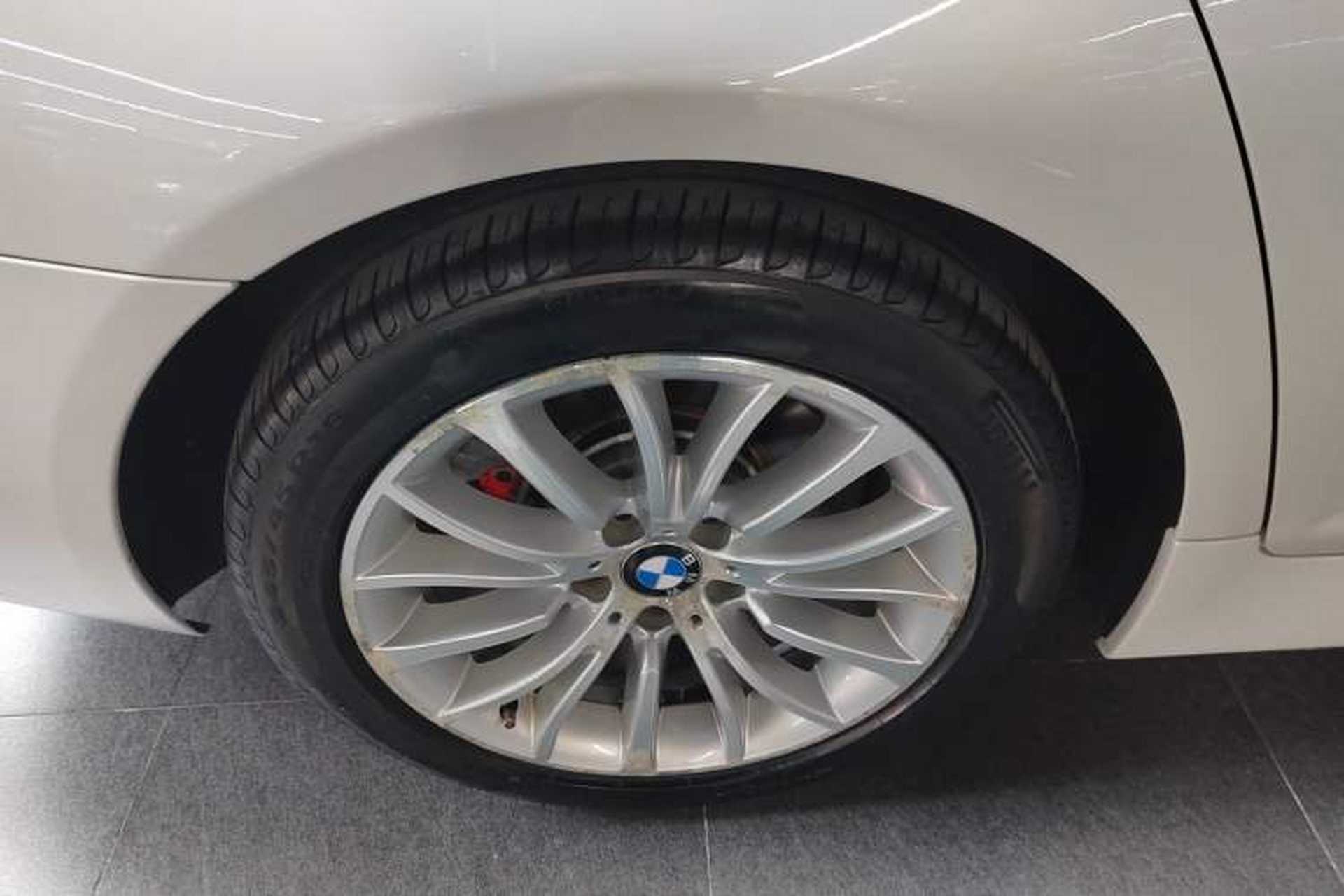 Used BMW 5 Series 2014 525Li Luxury Design Package Right Rear Wheel Hub