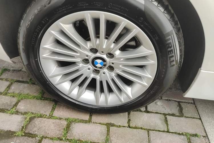 Used BMW 5 Series 2014 525Li Leading Model Right Rear Wheel Hub