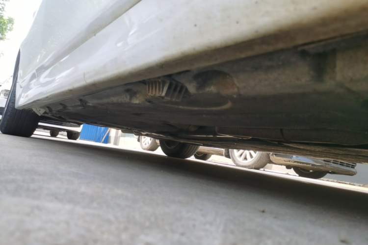 Used BMW 5 Series 2014 520Li Elegant Model Right Side Sill