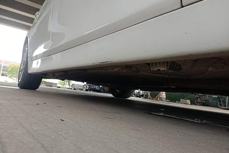 Used BMW 5 Series 2014 520Li Elegant Model Right Side Sill