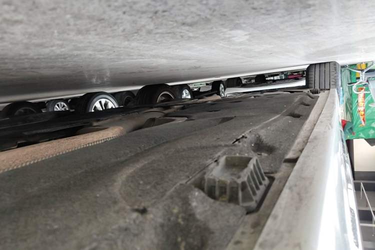 Used BMW 5 Series 2014 525Li Leading Model Right Side Sill