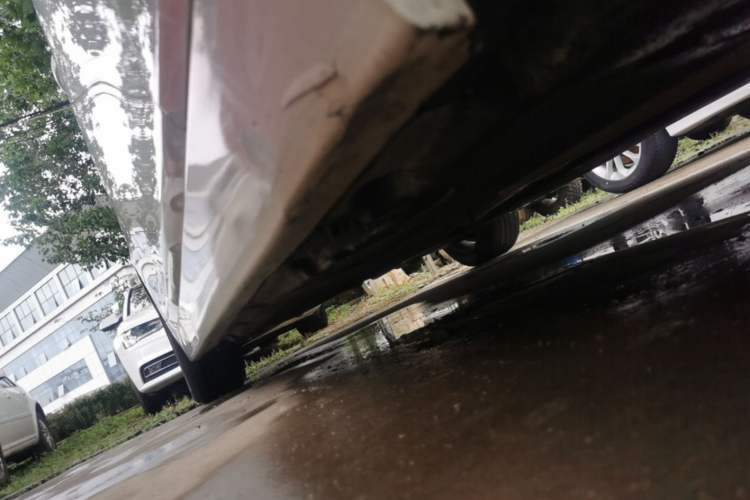 Used BMW 5 Series 2014 520Li Elegant Model Right Side Sill