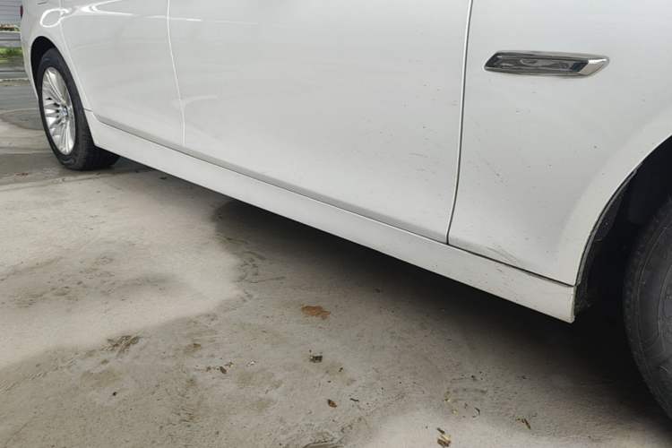 Used BMW 5 Series 2014 525Li Leading Model Right Side Sill