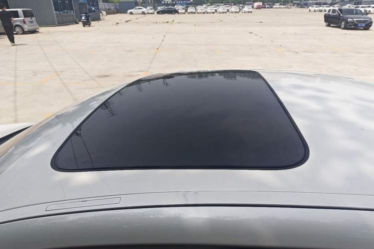 Used BMW 5 Series 2014 520i Elegant Edition Roof